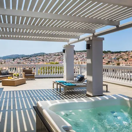 Hotel Aenos 4*