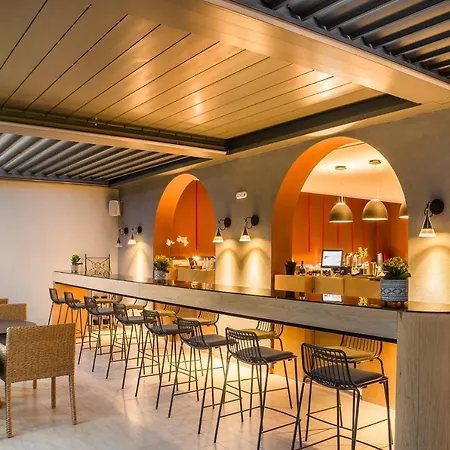 Aenos Hotel 4*