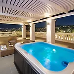 Hotel Aenos 4*