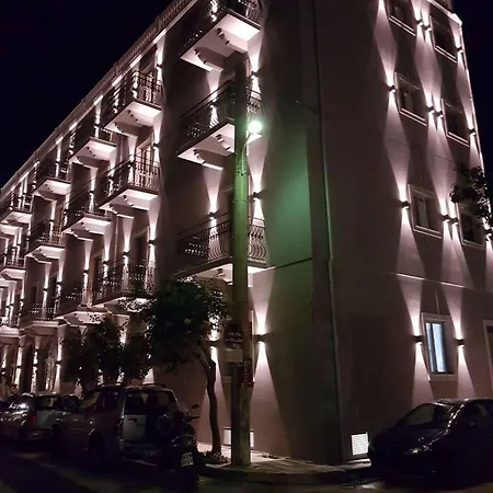Aenos Otel 4*