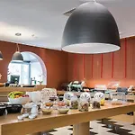 Aenos Szálloda 4*
