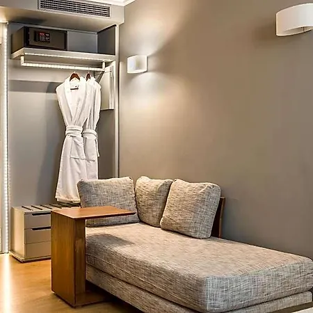 Hotel Aenos 4*